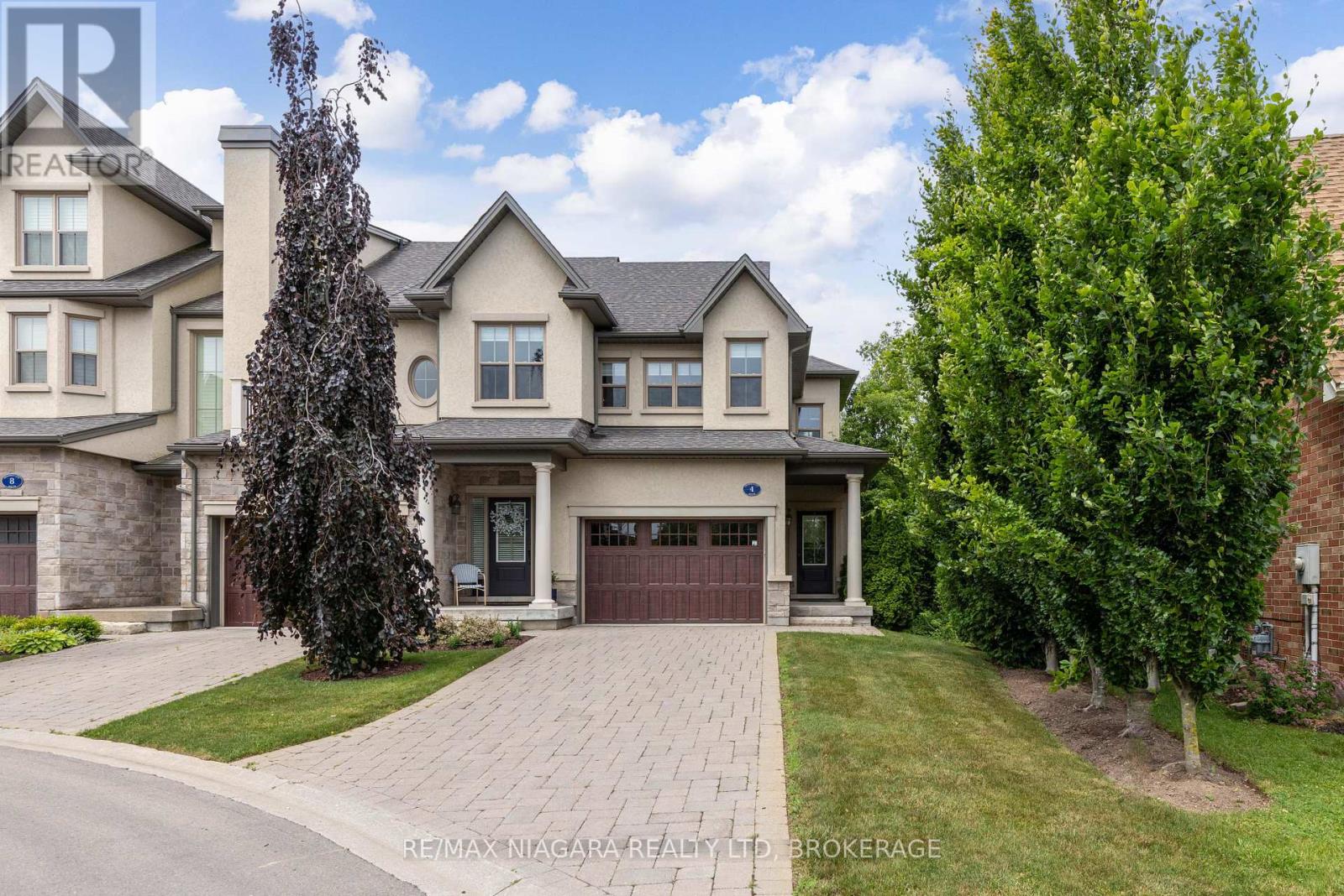 4 Aberdeen Ln S, Niagara-on-the-lake Town, ON L0S 1J0