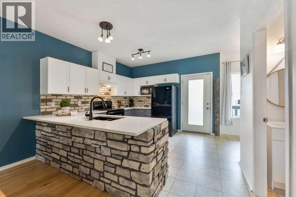 2006 Luxstone Boulevard Unit 106, Airdrie, AB T4B 0C4