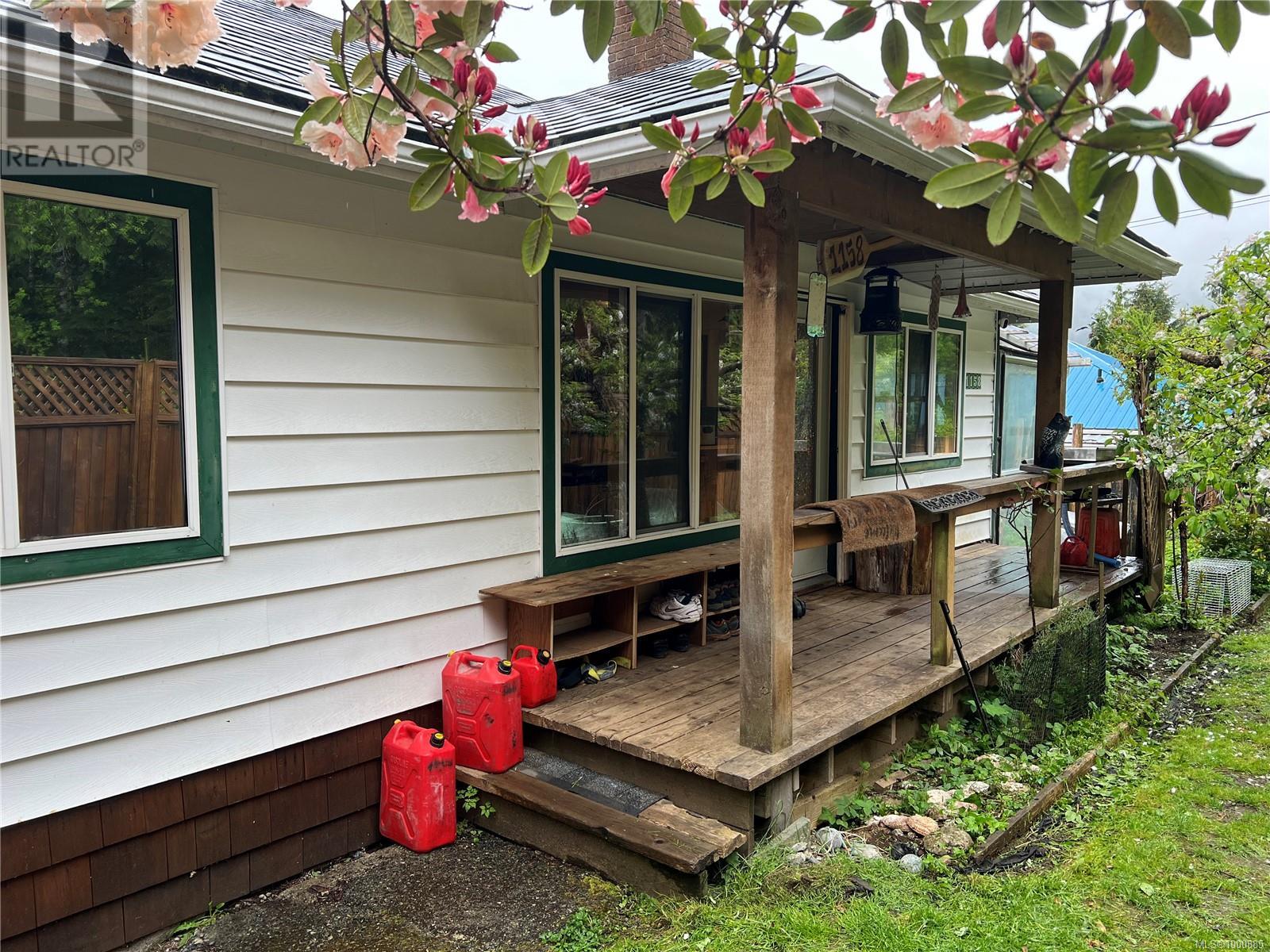 1158 Discovery Cres, Tahsis, BC V0P 1X0