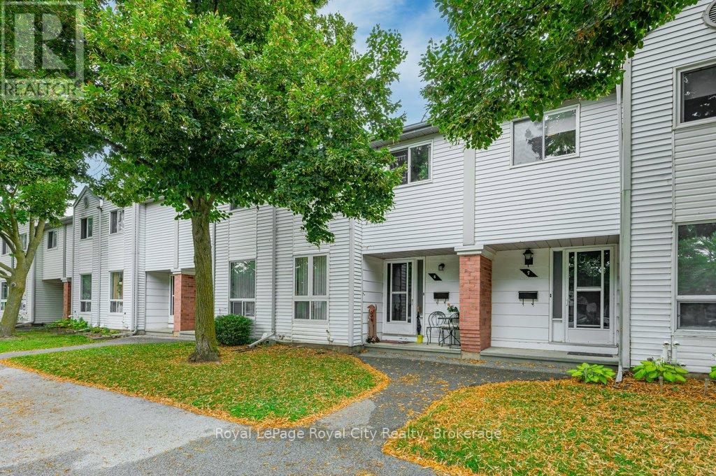 6 40 Imperial Rd N, Guelph, ON N1H 8B4