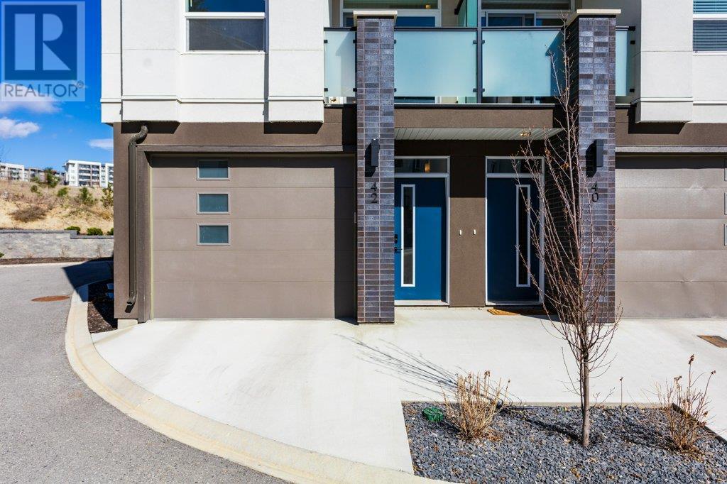 610 Academy Way Unit 42, Kelowna, BC V1V 0H2