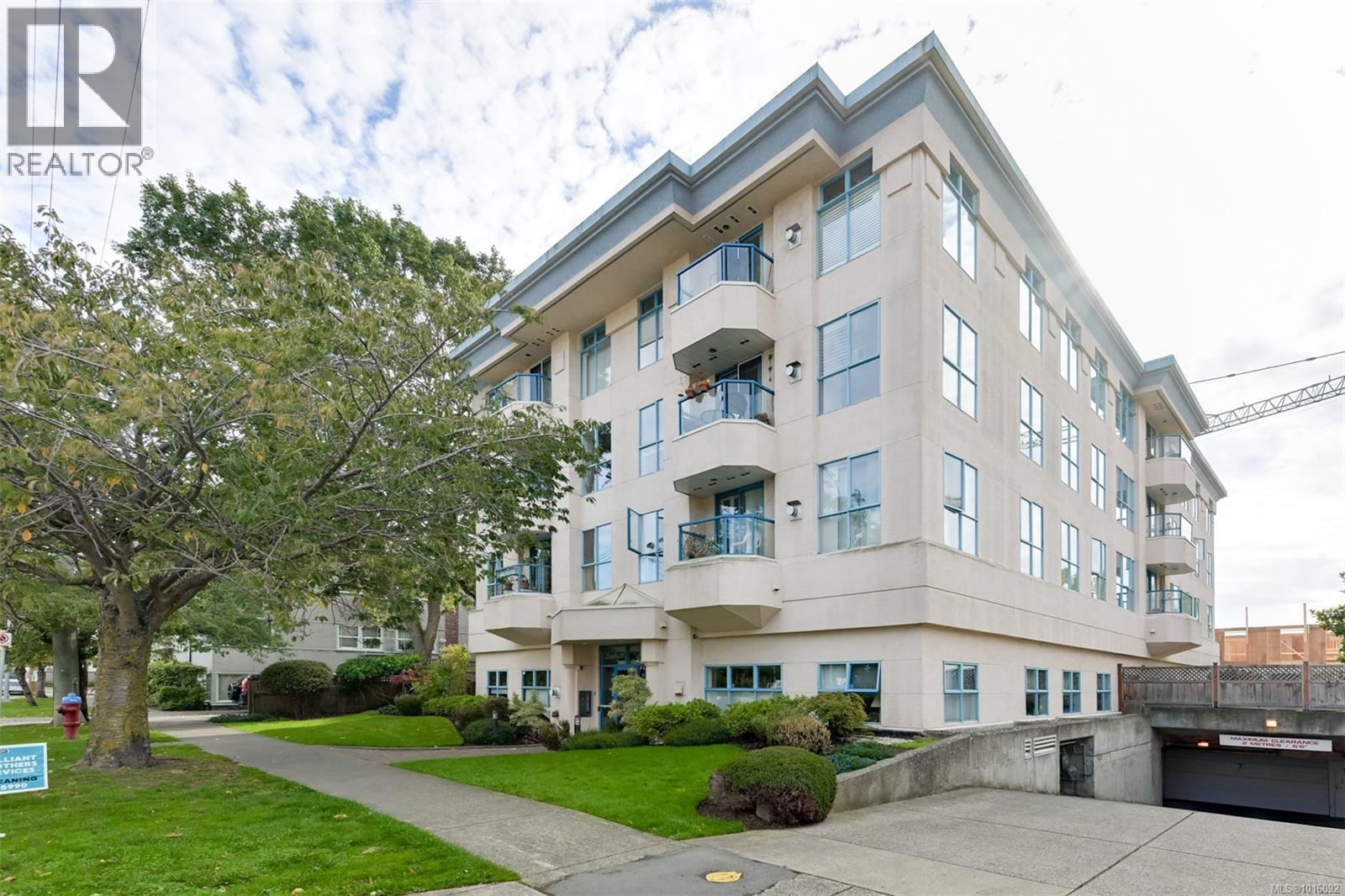 1063 Southgate St Unit 405 St, Victoria, BC V8V 2Z1