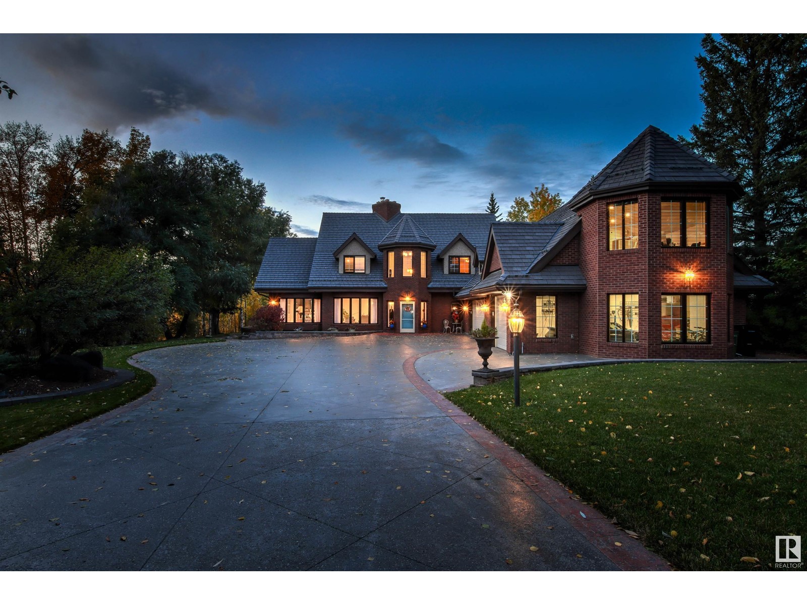 116 Windermere Dr NW, Edmonton, AB T6W 0S5