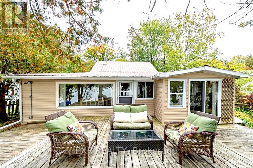 108 Oak Lake Rd, Quinte West, ON K0K 3E0