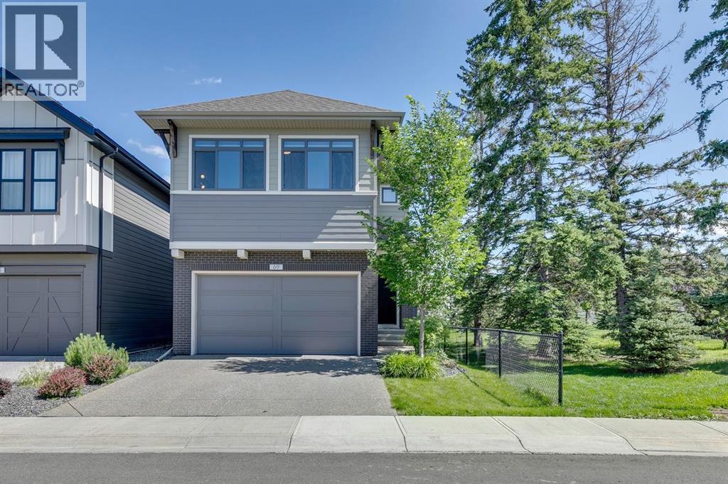69 Shawnee Grn SW, Calgary, AB T2Y 0P5