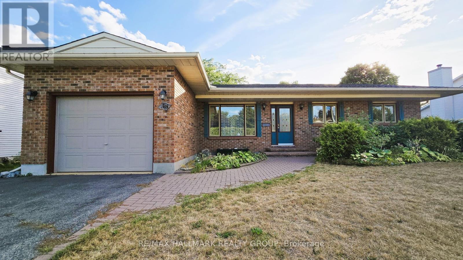 33 Fortune St, Ottawa, ON K0A 2Z0