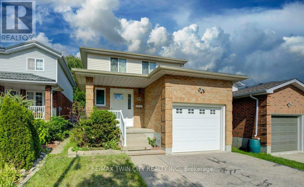 44 Northmanor Cres, Kitchener, ON N2N 3C2