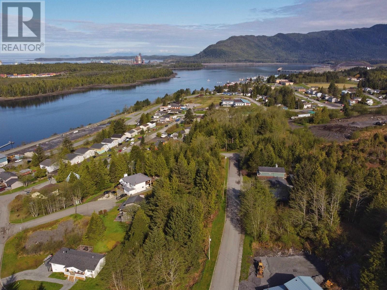 916 Jubilee Dr, Port Edward, BC V0V 1G0