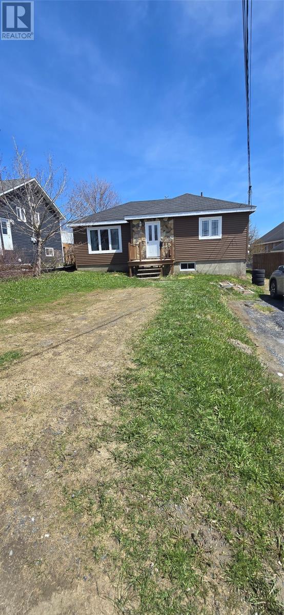 8 Oakes Rd, Corner Brook, NL A2H 4R8