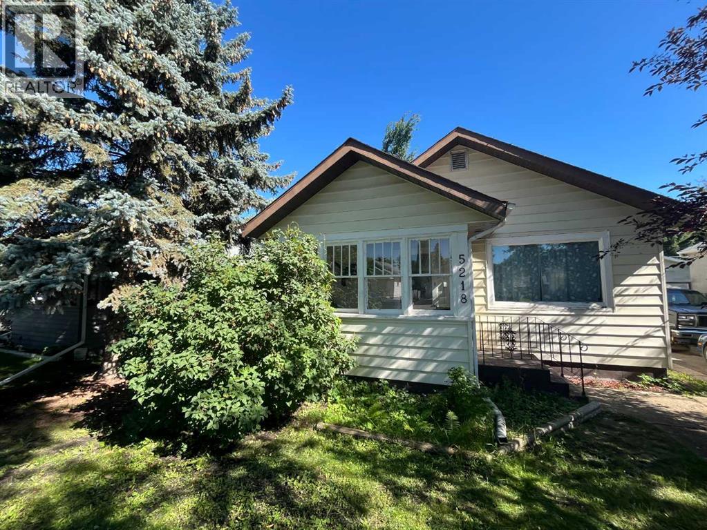 51 Avenue Unit 5218, Ponoka, AB T4J 1H8