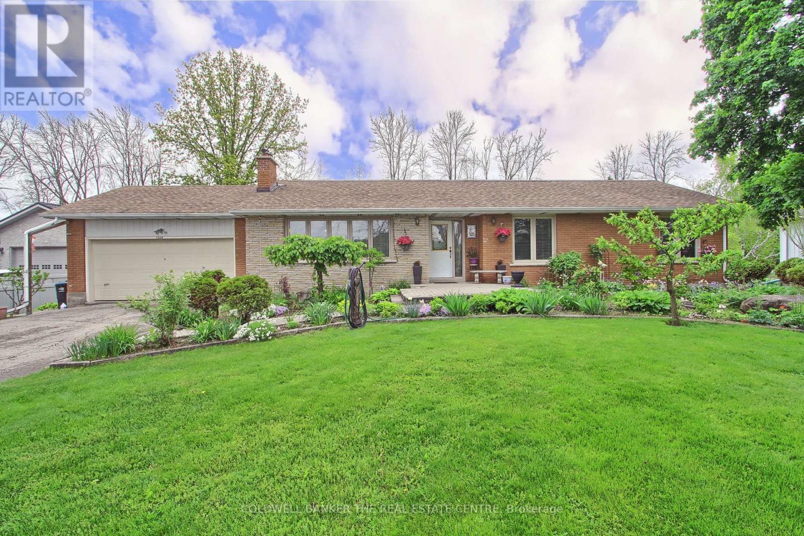 1324 Shore Acres Dr, Innisfil, ON L0L 1R0