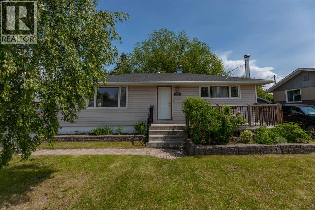 115 Dorin Dr, Hinton, AB T7V 1B8