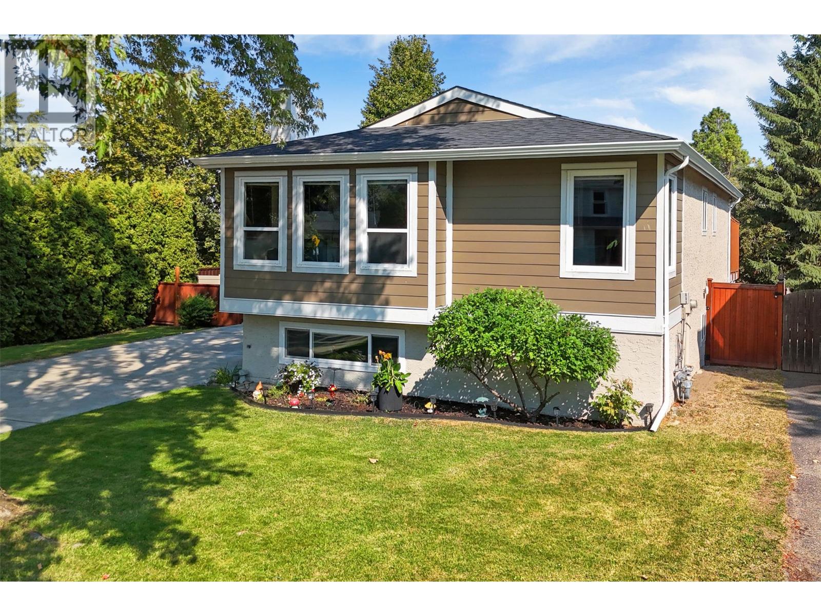 498 Garibaldi Dr, Kamloops, BC V2E 2A9