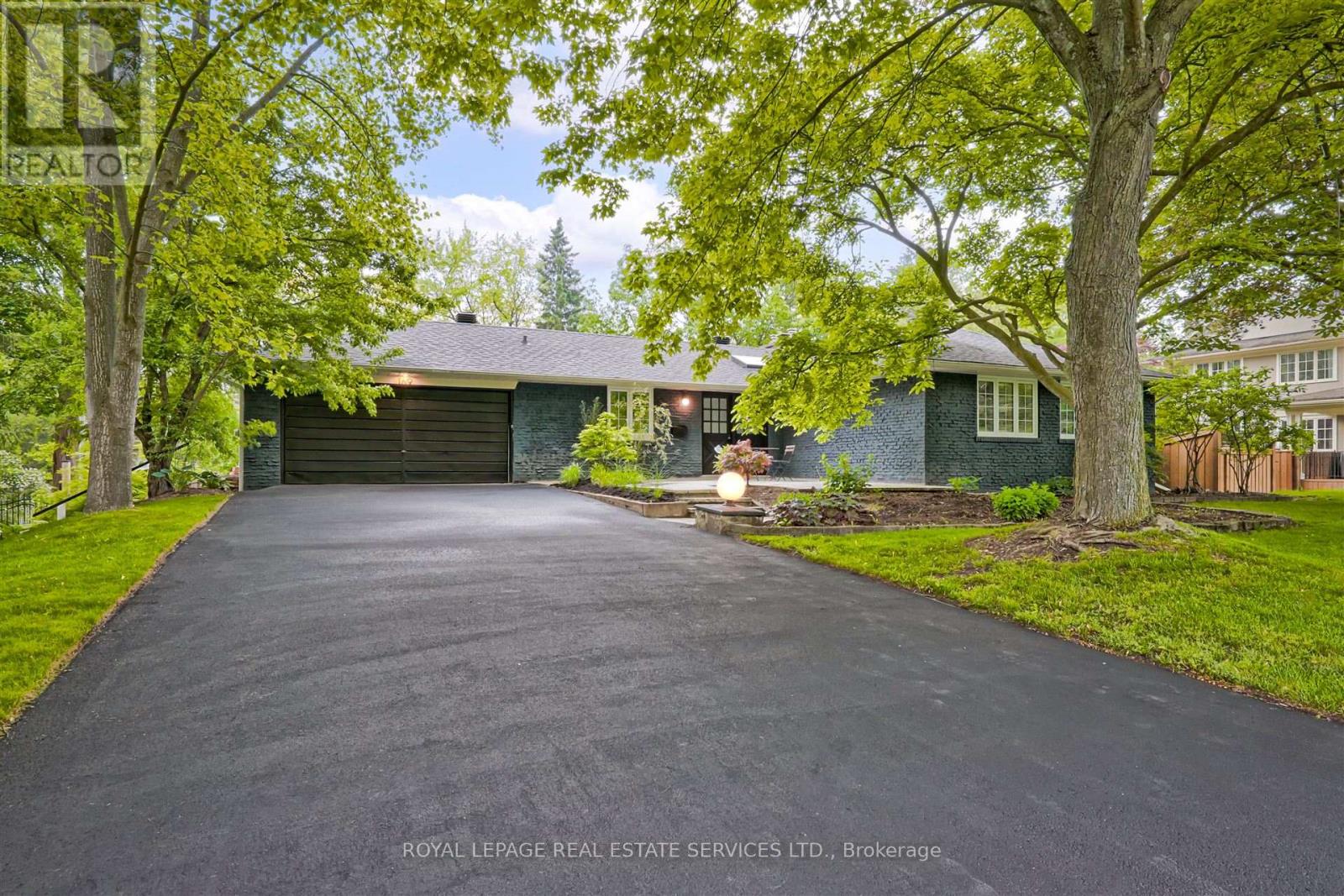169 Morrison Rd, Oakville, ON L6J 4J3