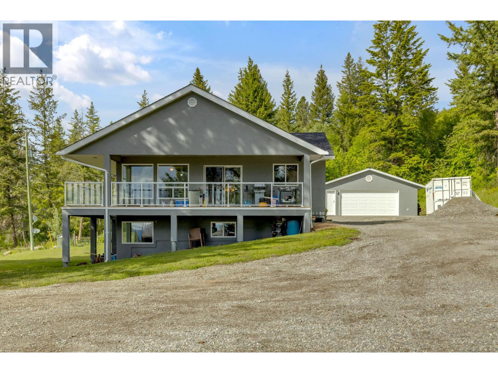 6011 Oyama Lake Rd, Lake Country, BC V4V 2C9