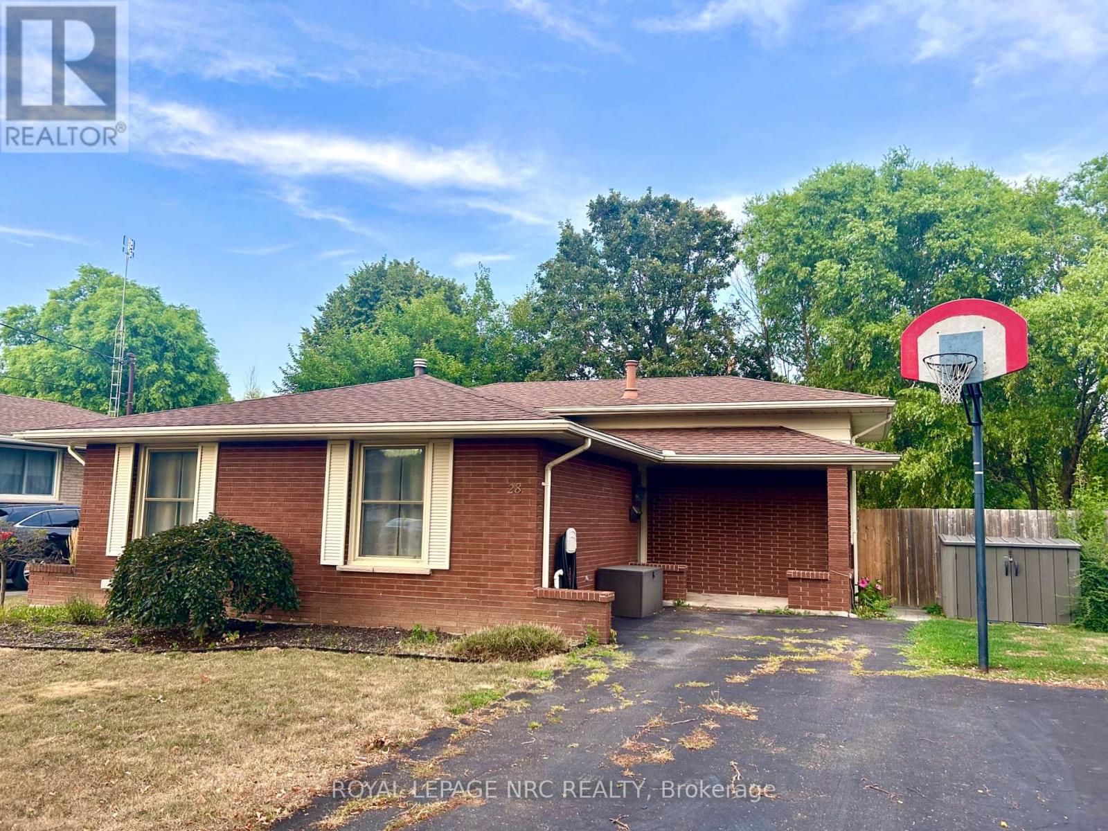 28 Ramsey St E, St. Catharines, ON L2N 2K1