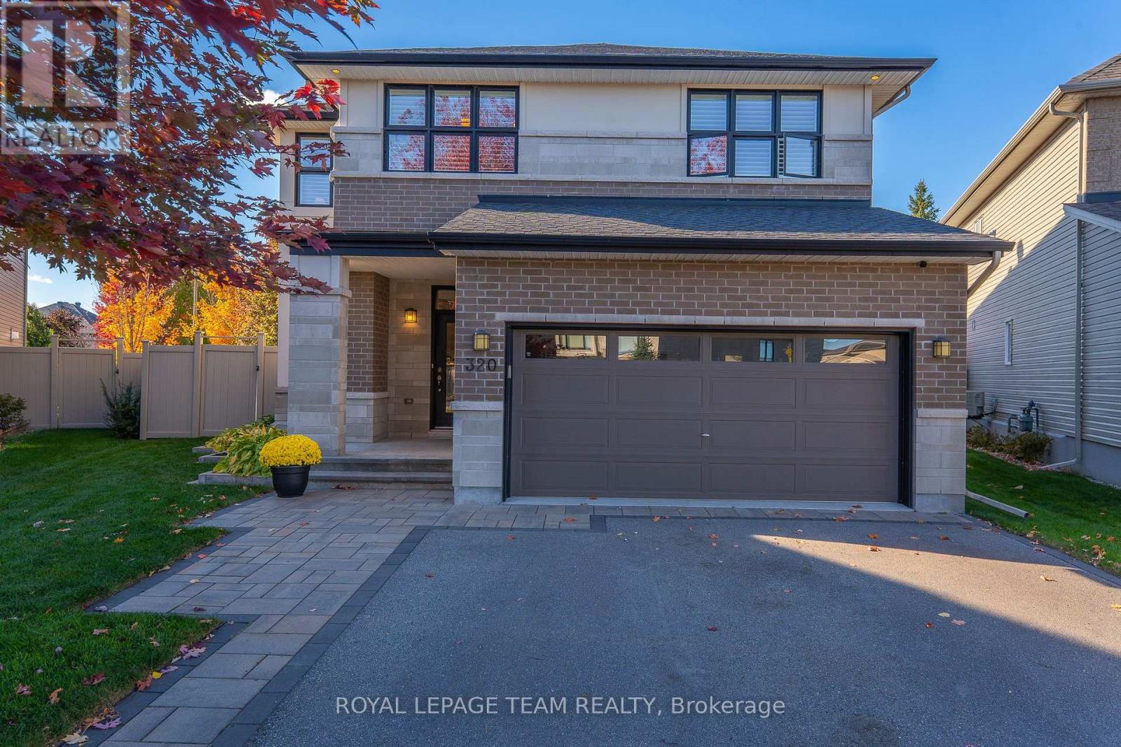 320 Sugar Pine Cres, Ottawa, ON K2M 0B1