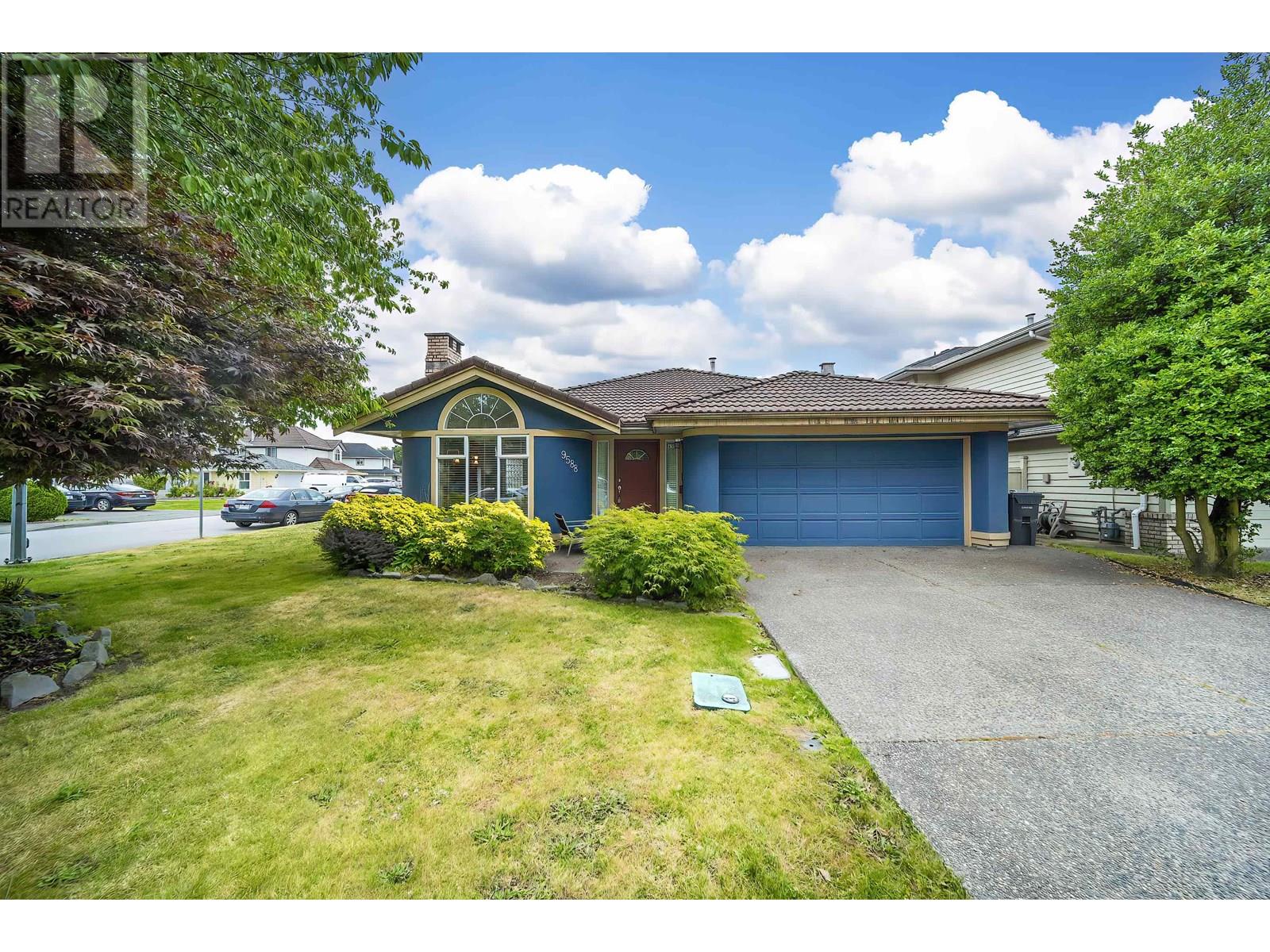 9588 Capstan Way, Richmond, BC V6X 3N1