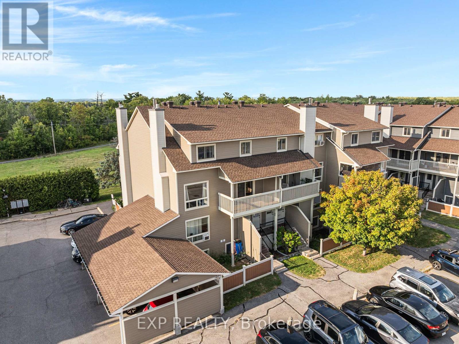 77 Unit 754 St Andre Dr #b, Ottawa, ON K1C 2X9