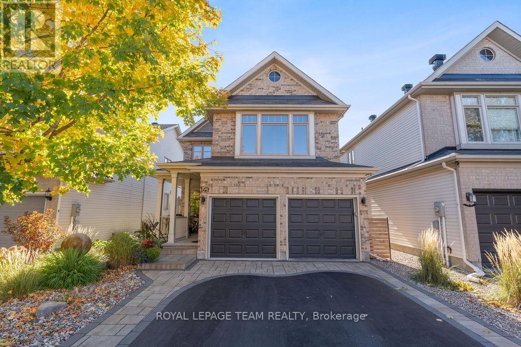 141 Trail Side Cir, Ottawa, ON K4A 5B3