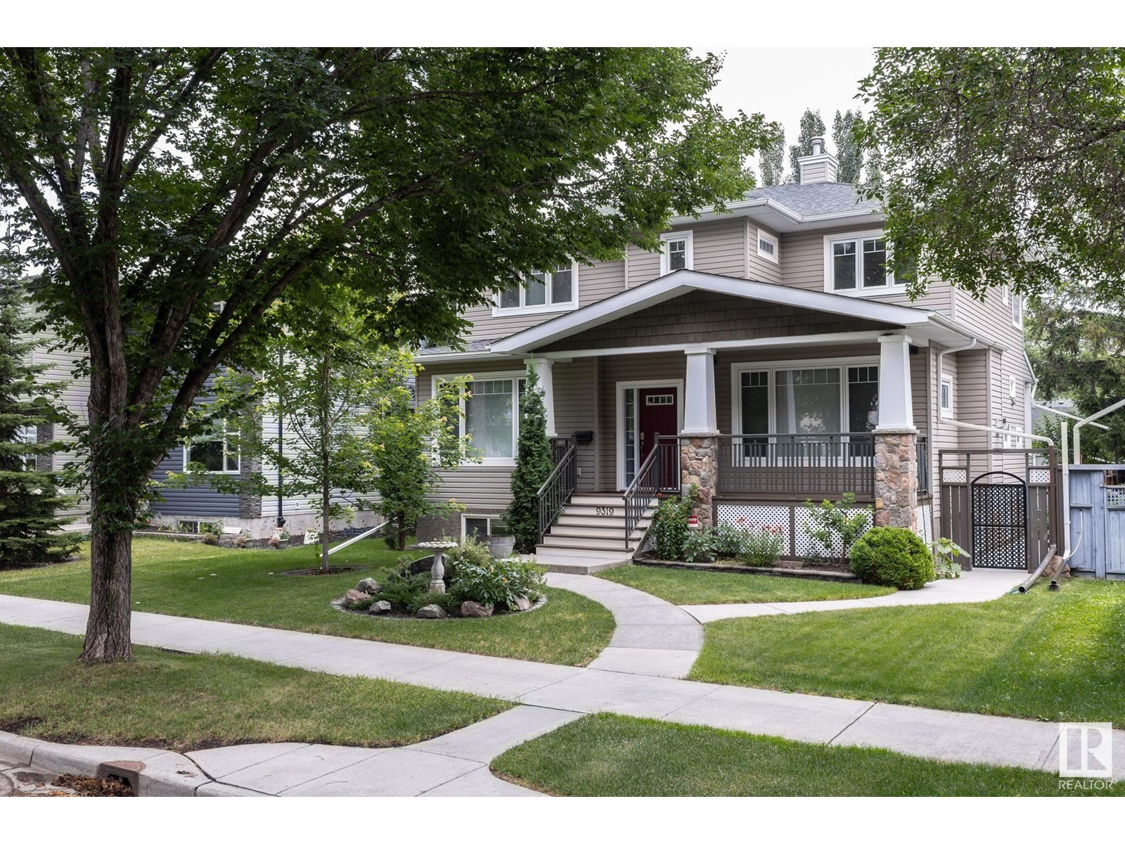 93 St Nw Unit 9319, Edmonton, AB T6C 3T7
