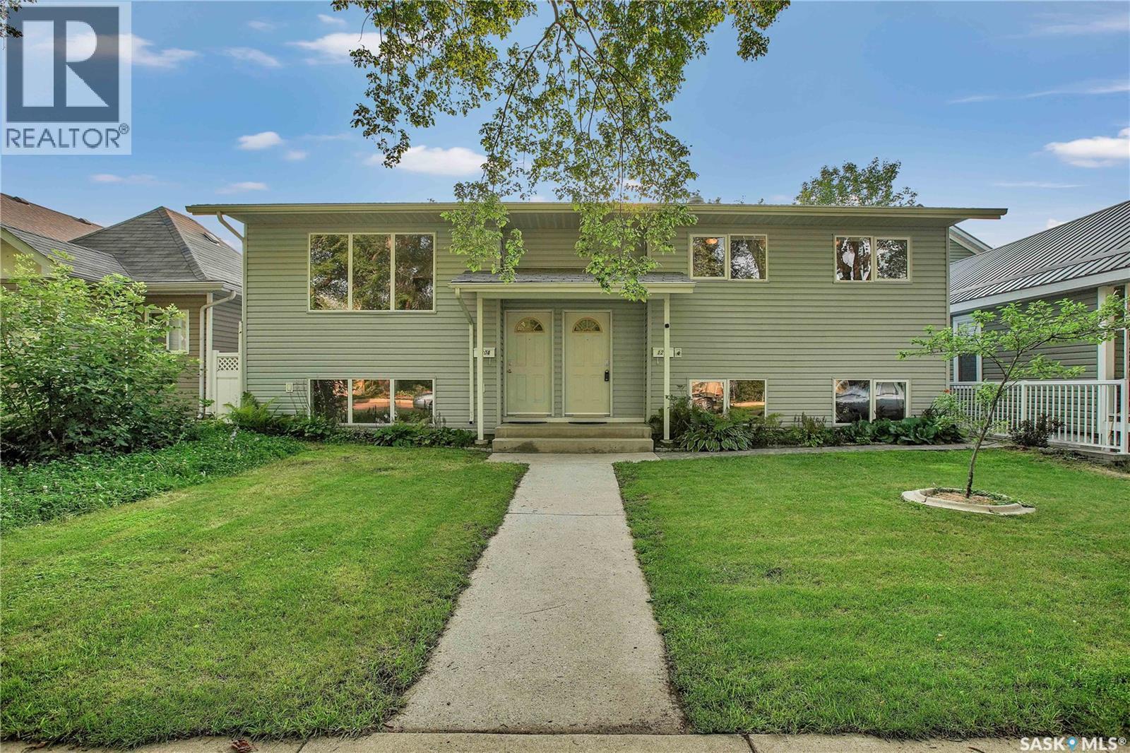 1202-1204 Coy Ave, Saskatoon, SK S7M 0H1