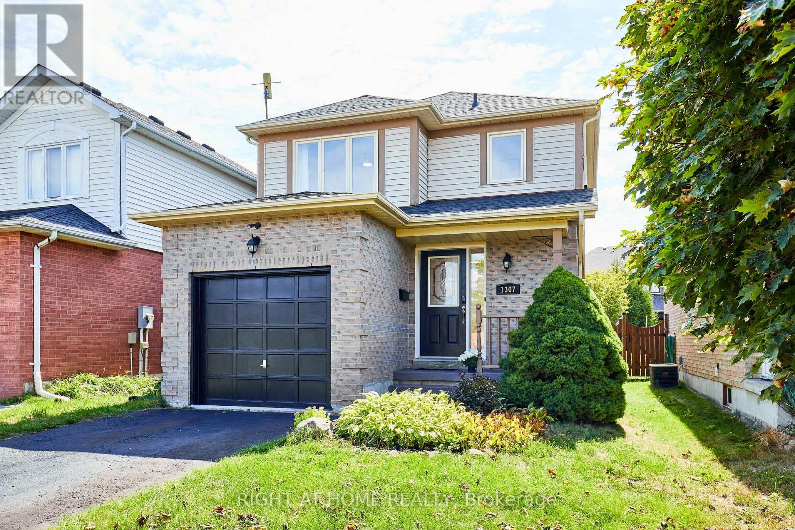 1307 Andover Dr, Oshawa, ON L1K 2K3