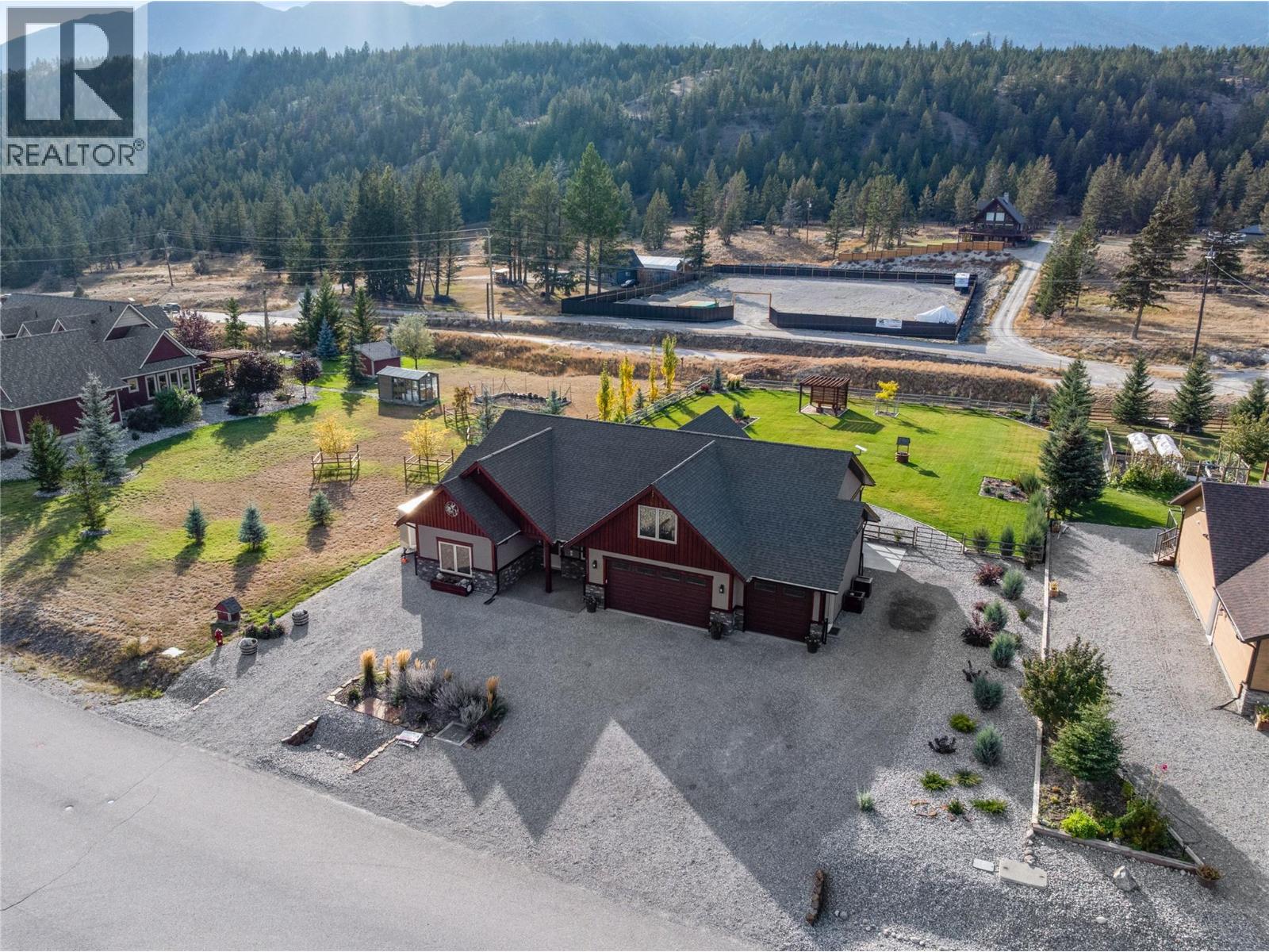 6909 Columbia Ridge Dr, Fairmont Hot Springs, BC V0B 1L0