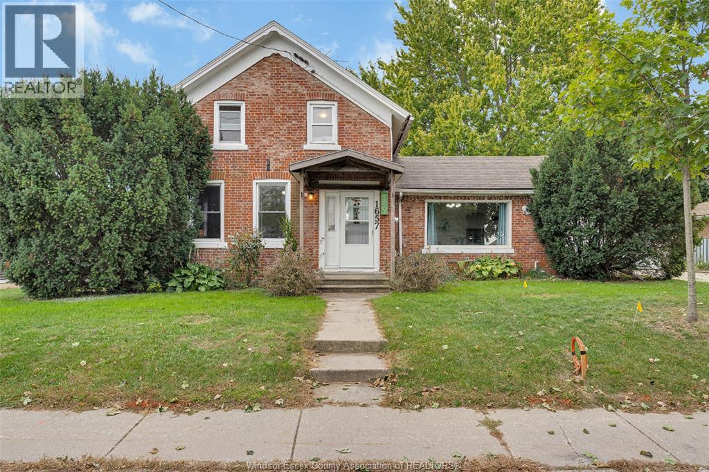 1657 Elgin, Kingsville, ON N9Y 0G5