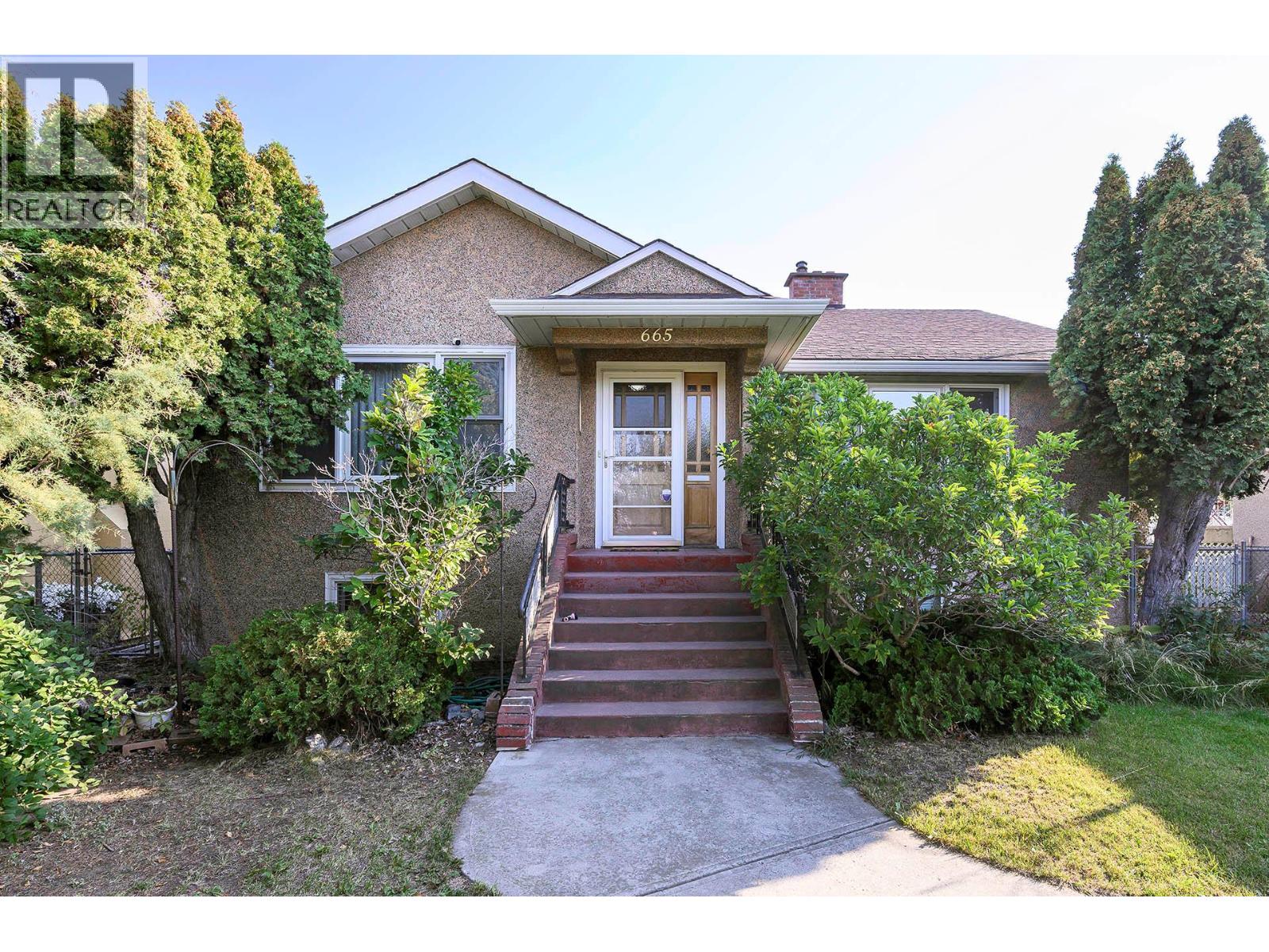 665 Columbia St, Kamloops, BC V2C 2V2