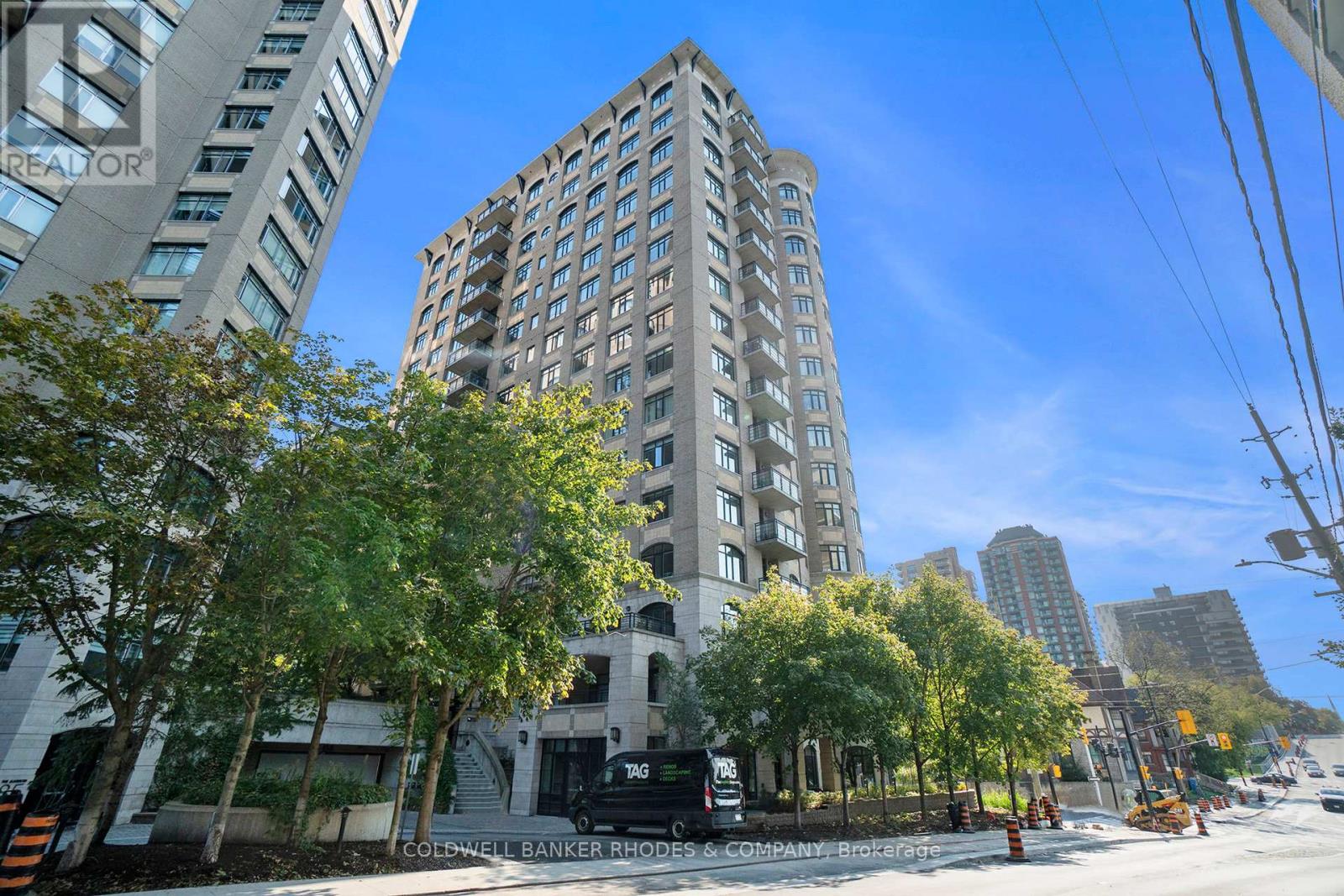 401 95 Bronson Ave, Ottawa, ON K1R 1E2