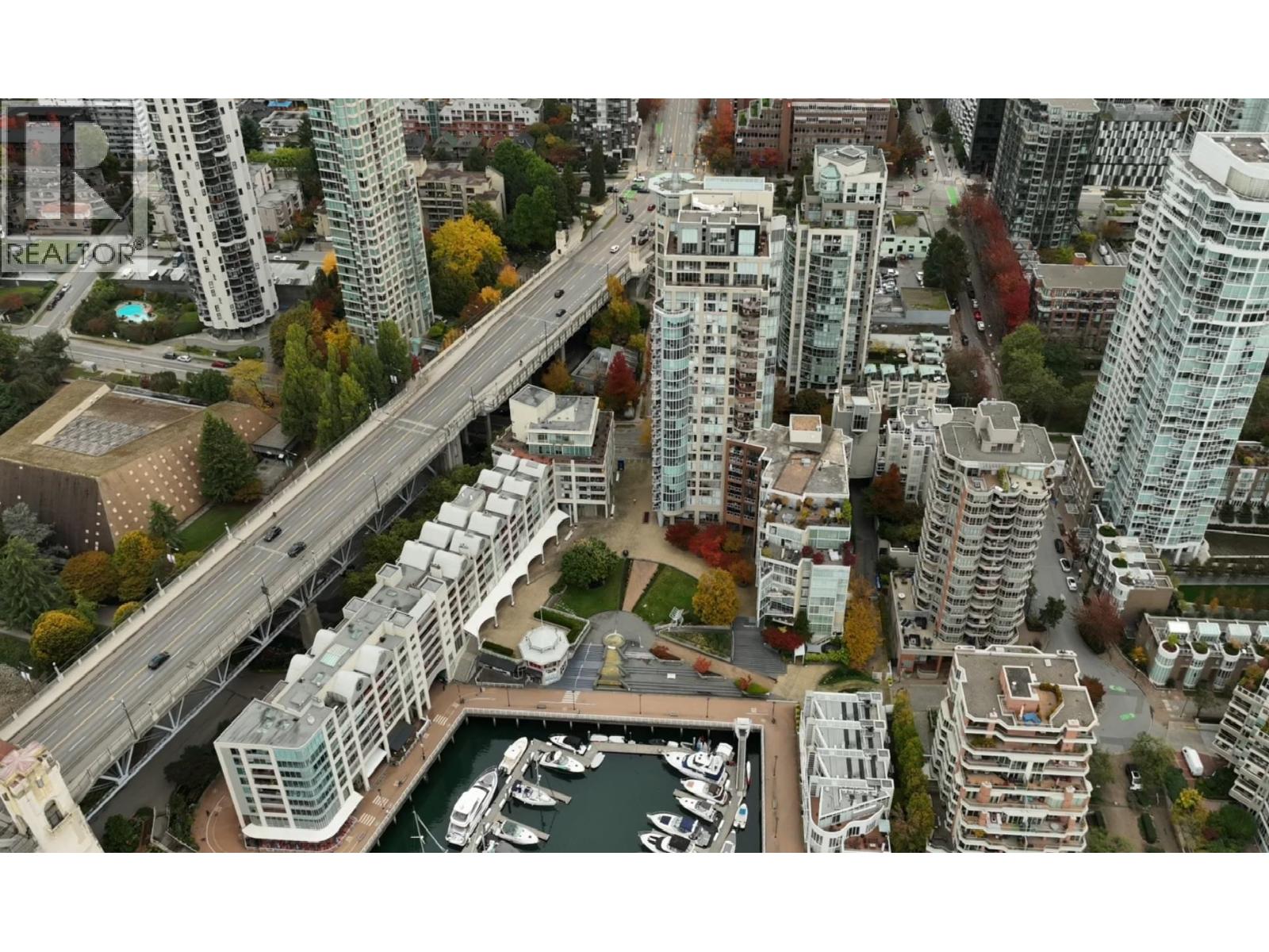 990 Beach Avenue Unit 704, Vancouver, BC V6Z 2N9