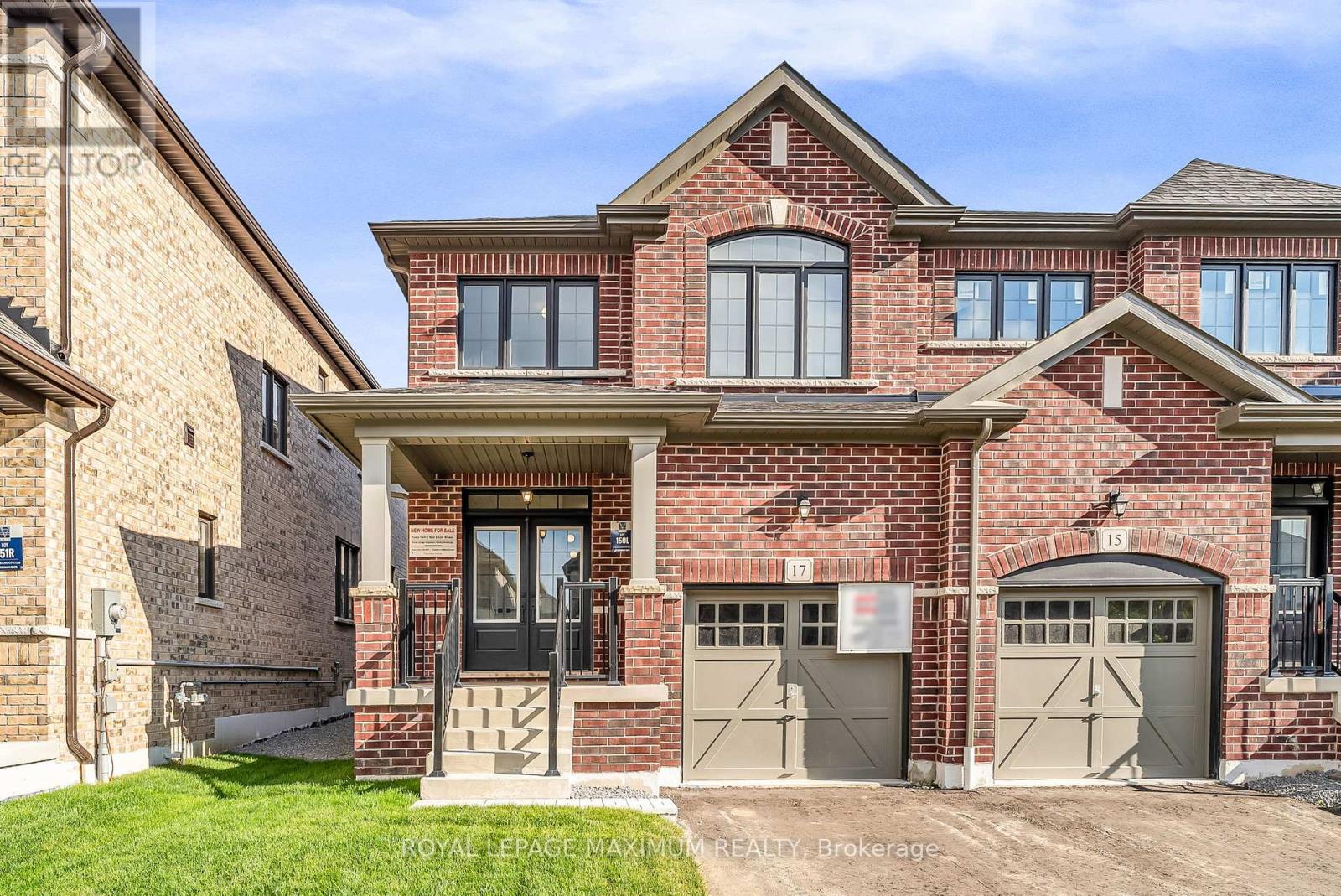 17 Bertram Gate, Whitby, ON L1P 0M5