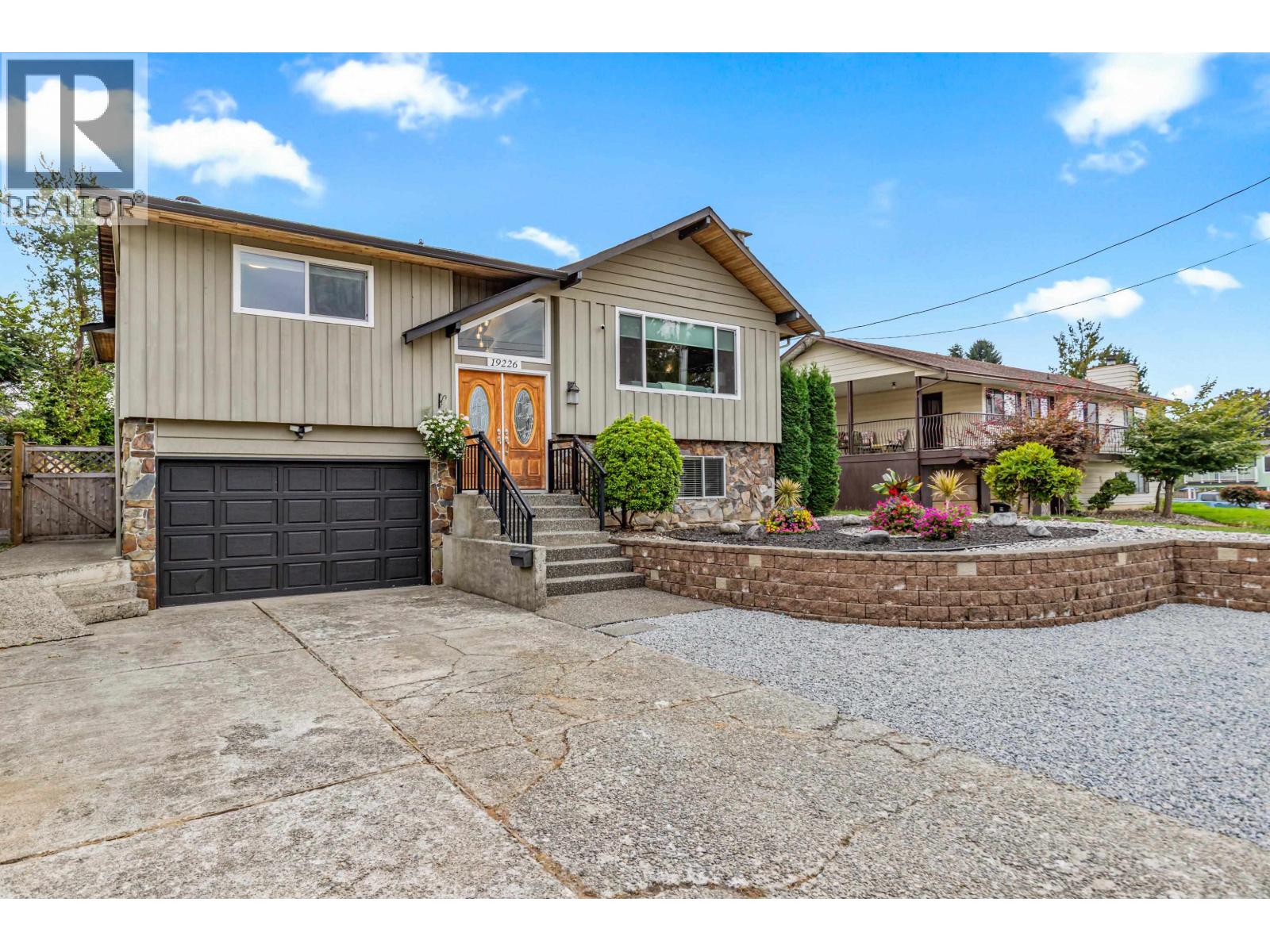19226 Hammond Rd, Pitt Meadows, BC V3Y 1C1