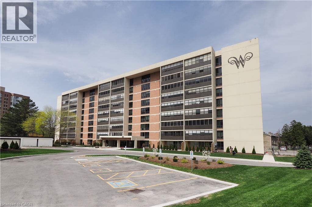 65 Westmount Road N Unit 902, Waterloo, ON N2L 5G6