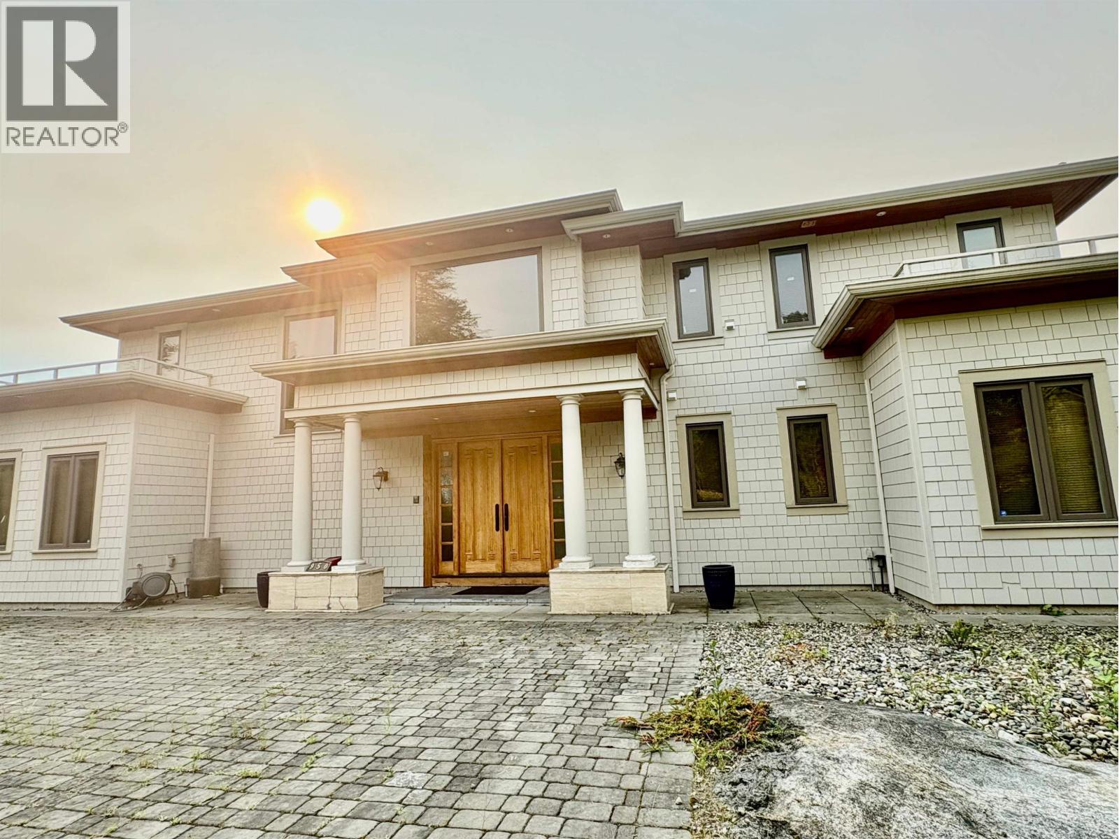 950 Greenwood Rd, West Vancouver, BC V7S 1X7