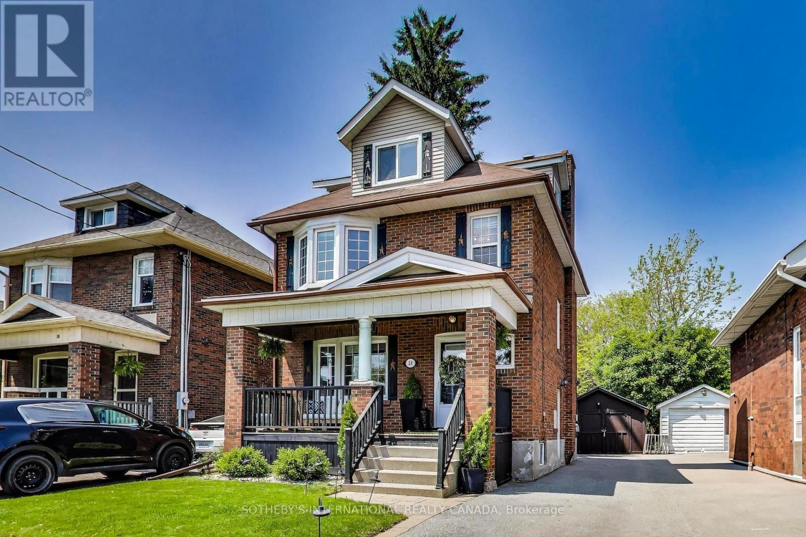 50 Arlington Ave, Oshawa, ON L1G 2N4
