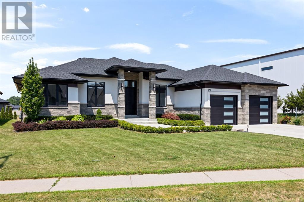 19 Emily Ave, Kingsville, ON N9Y 0C7