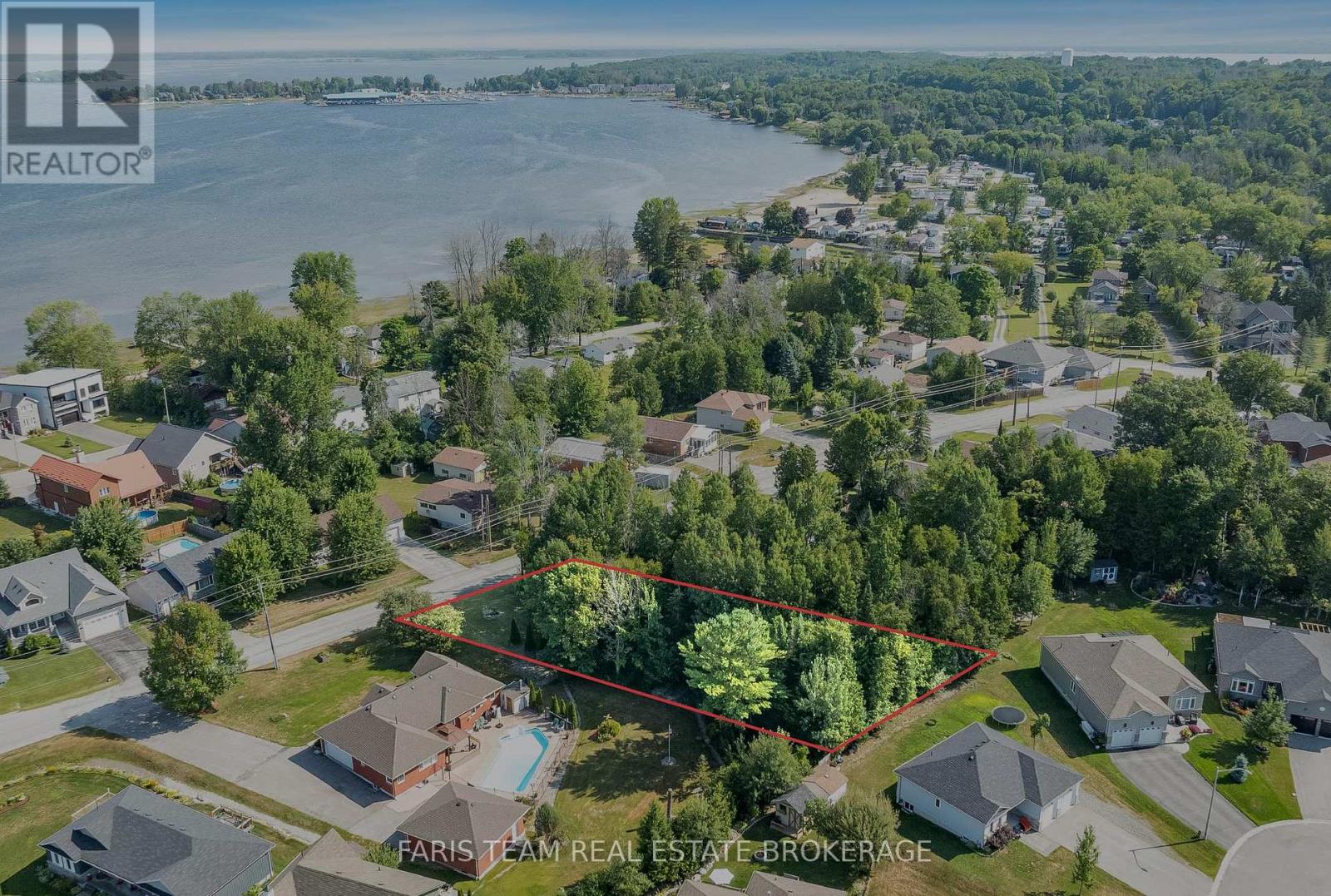 19 Bourgeois Beach Rd, Tay, ON L0K 2A0