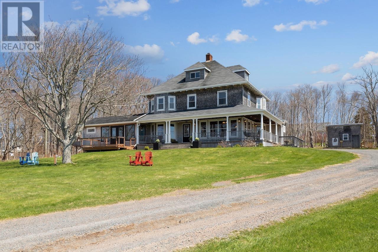 21 Breakwater St, Souris, PE C0A 2B0