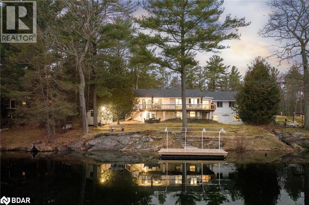 7817 Oakridge Dr, Washago, ON L0K 2B0