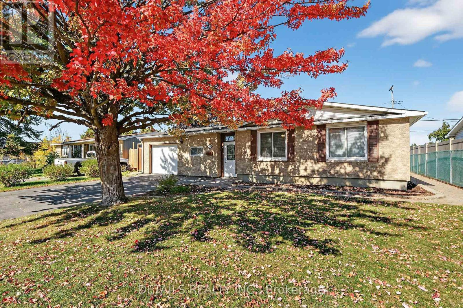 289 Amiens St, Ottawa, ON K1E 1N3