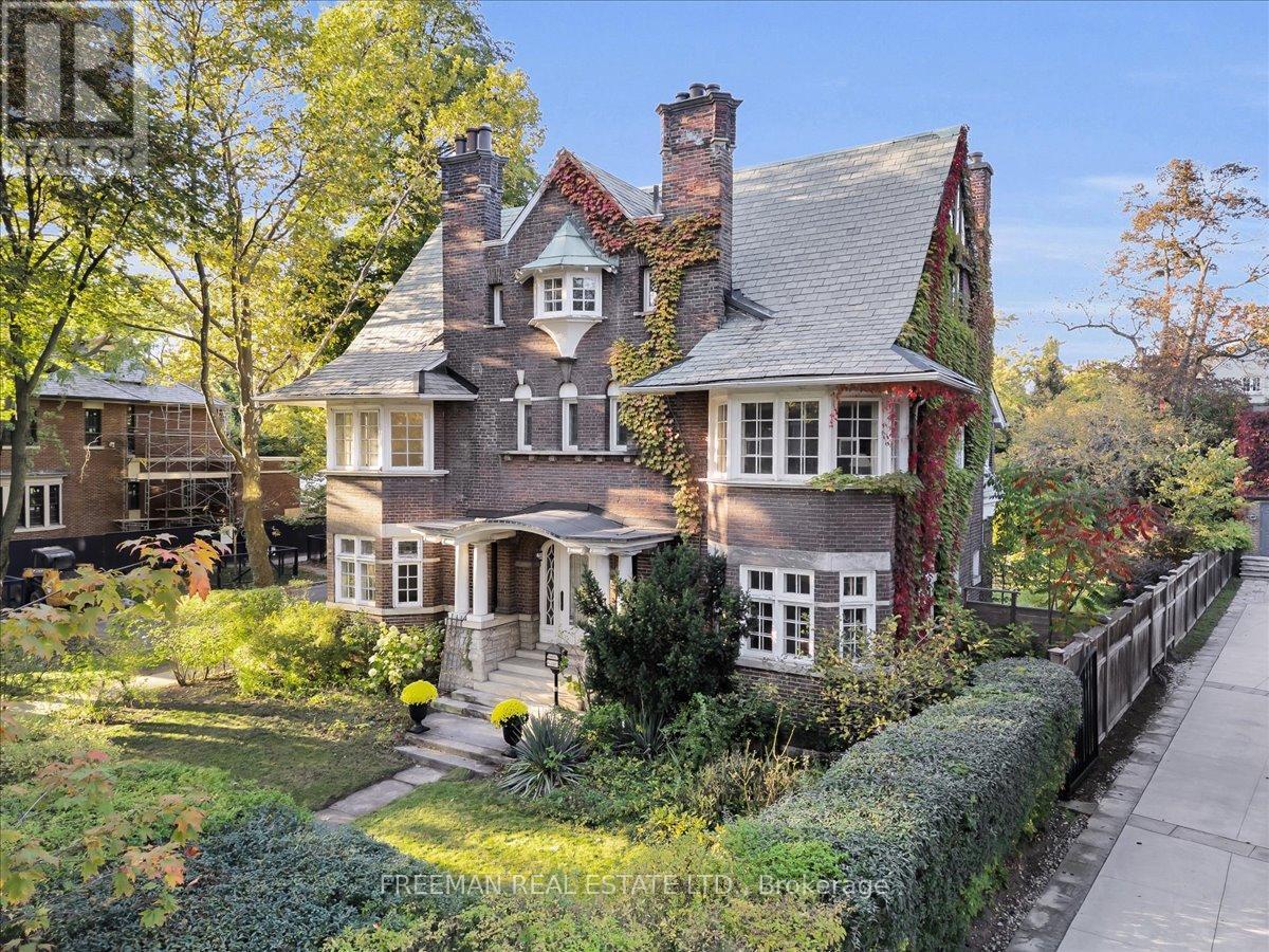 74 Chestnut Park Rd, Toronto, ON M4W 2R8