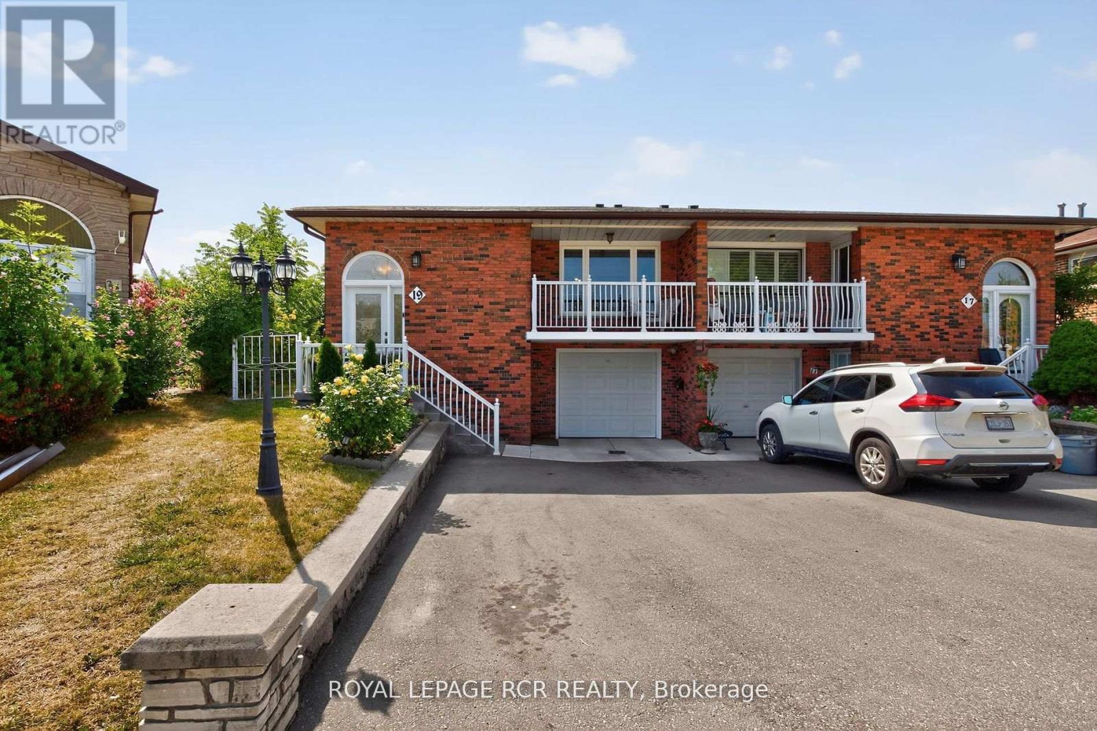 19 Navaho Dr, Toronto, ON M2H 2X2