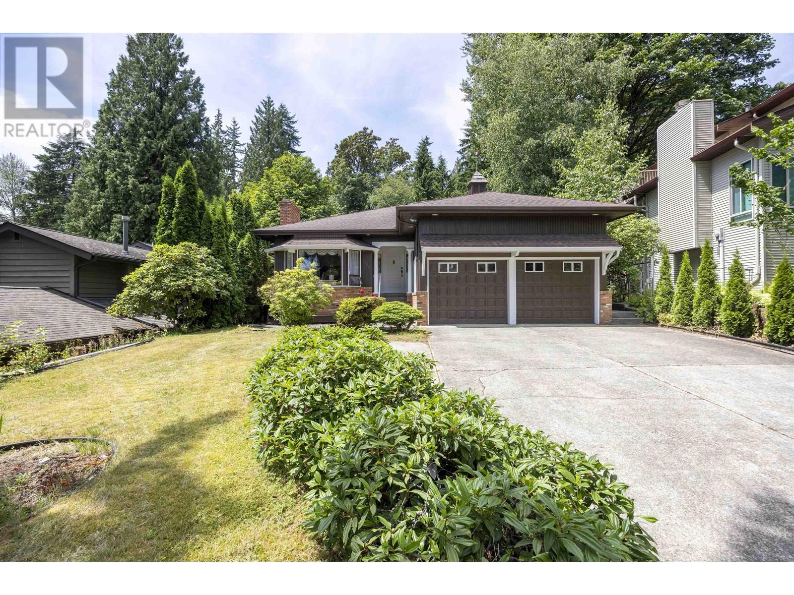 1308 Lansdowne Dr, Coquitlam, BC V3E 1K6