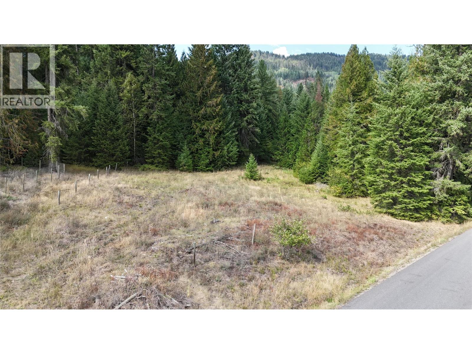 Ross Spur Road, Ross Spur, BC V0G 1L1