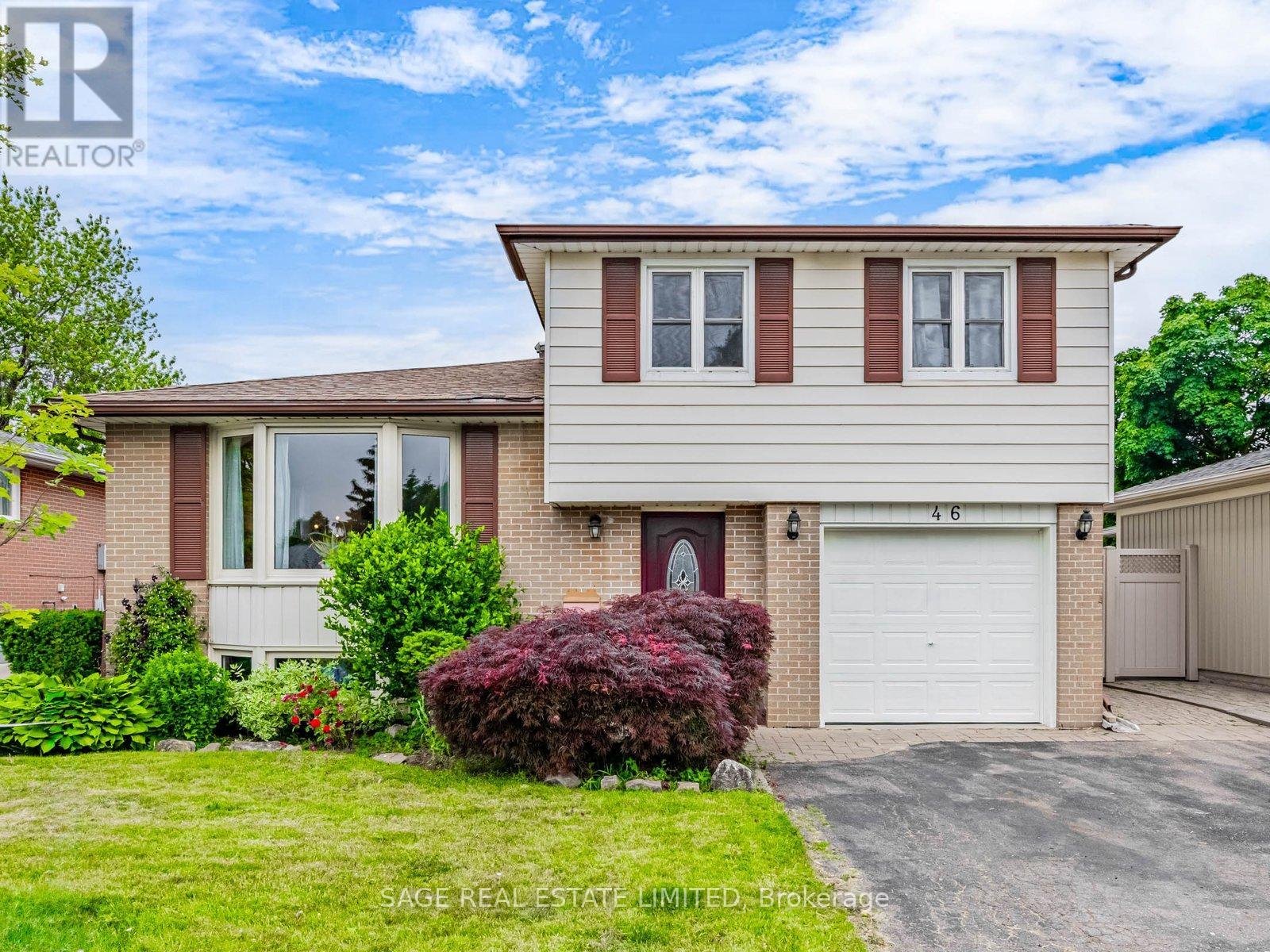 46 Watson Cres, Brampton, ON L6W 1E7