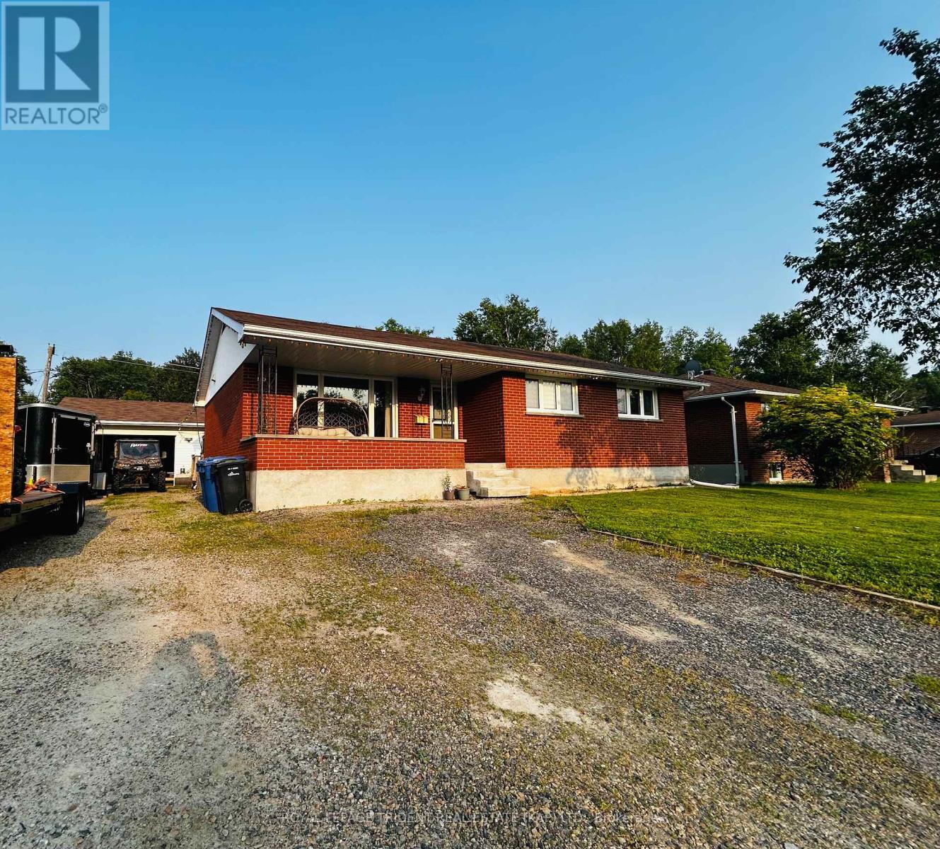 19 Ottawa Ave E, Kapuskasing, ON P5N 1Y4