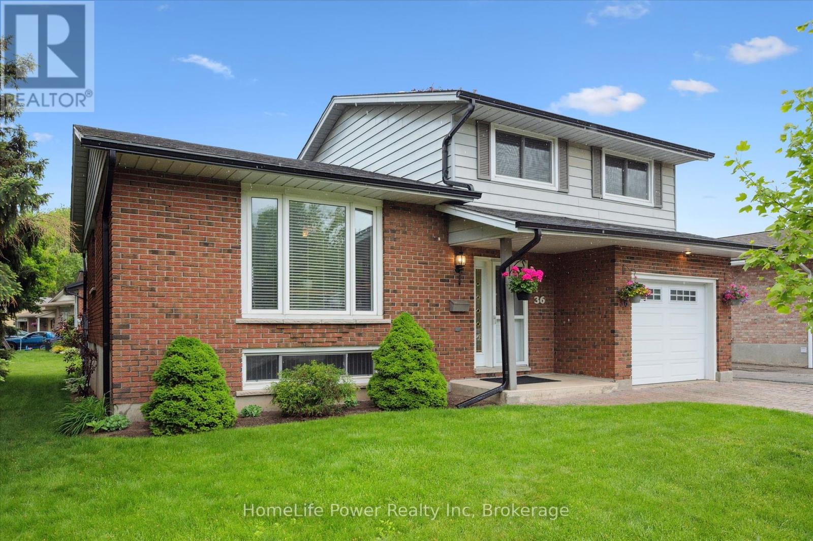 36 Sanderson Dr, Guelph, ON N1H 7B8