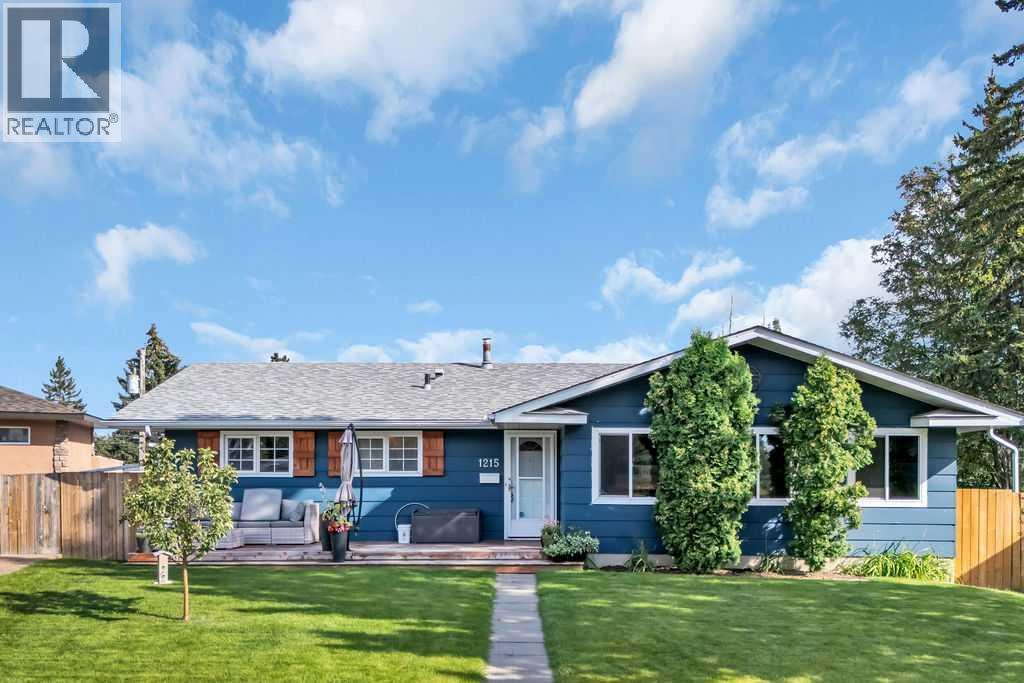 1215 Mapleglade Pl SE, Calgary, AB T2J 2H5